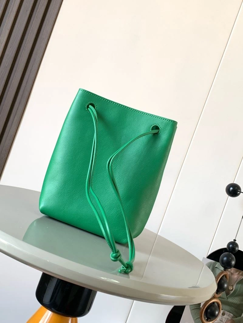 Sleek Loewe Bucket Bags 61318