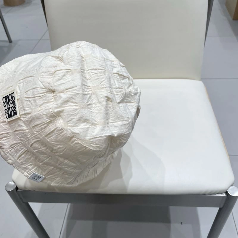 Attractive Loewe Caps 258433