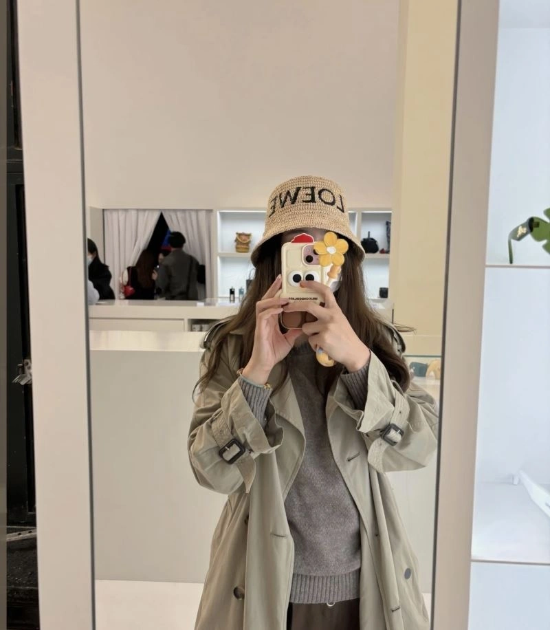 Loewe Caps Contemporary 258429