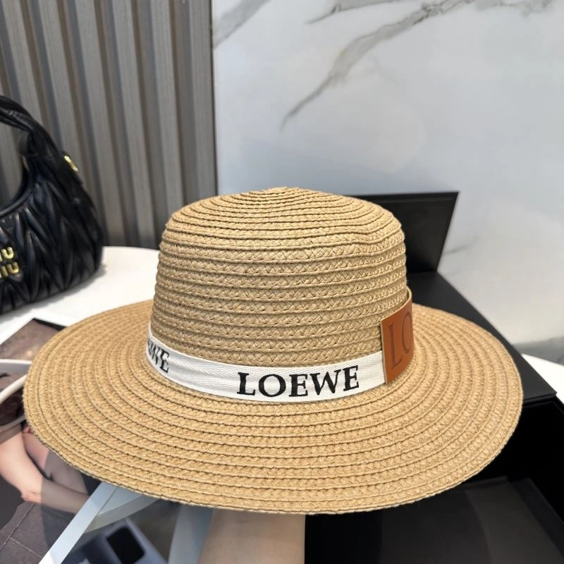 Minimalist Loewe Caps 258414