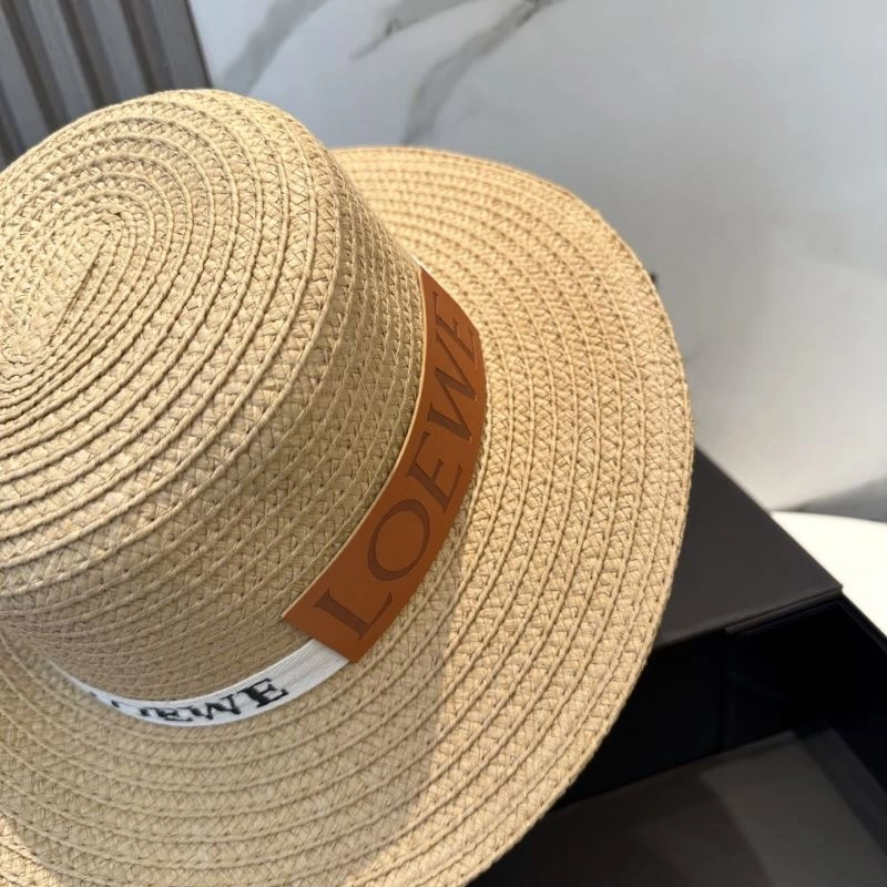 Minimalist Loewe Caps 258414