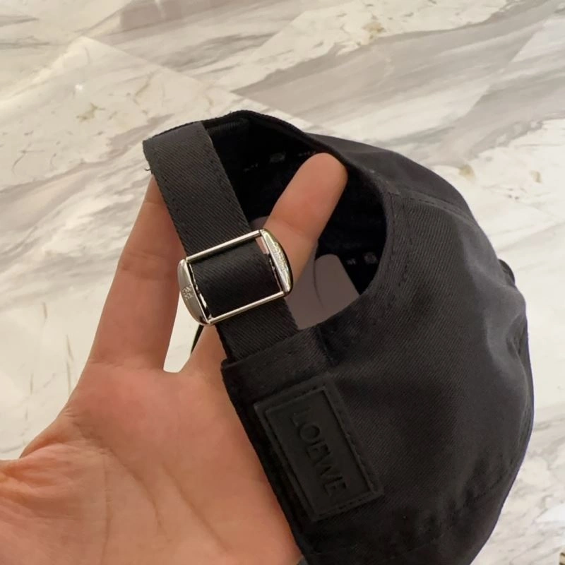 HighQuality Loewe Caps 258404
