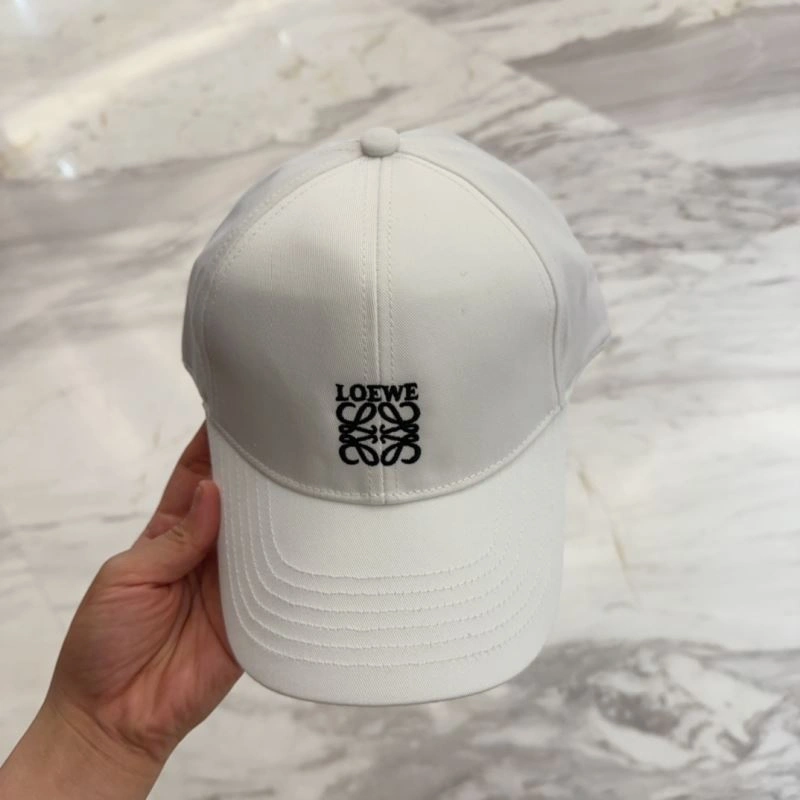 Effortless Loewe Caps 258374