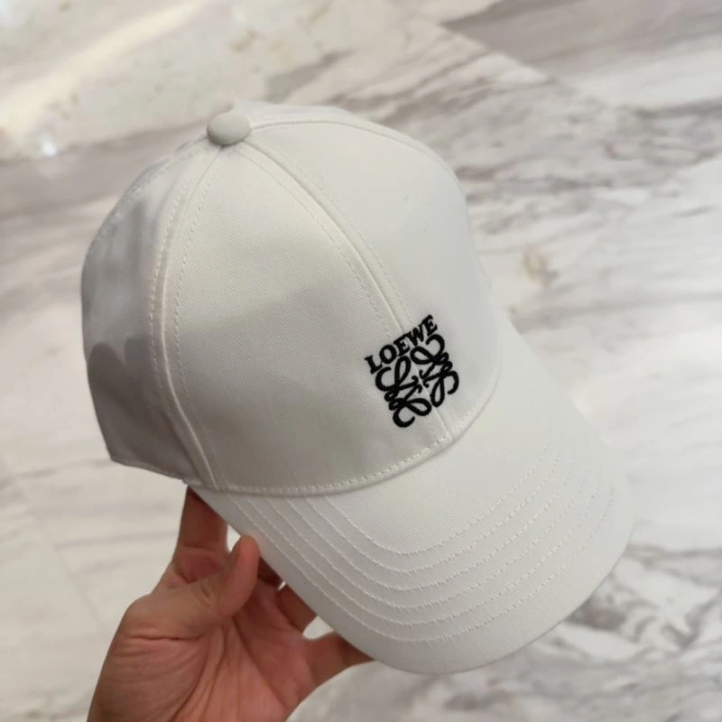 Effortless Loewe Caps 258374