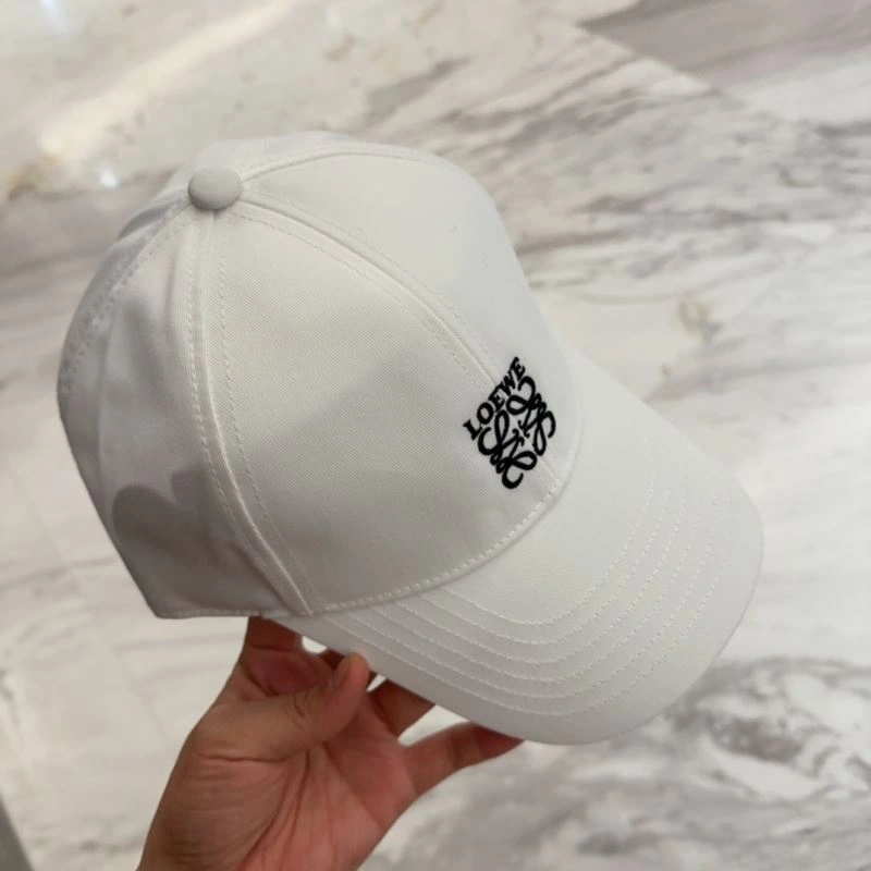 Effortless Loewe Caps 258374