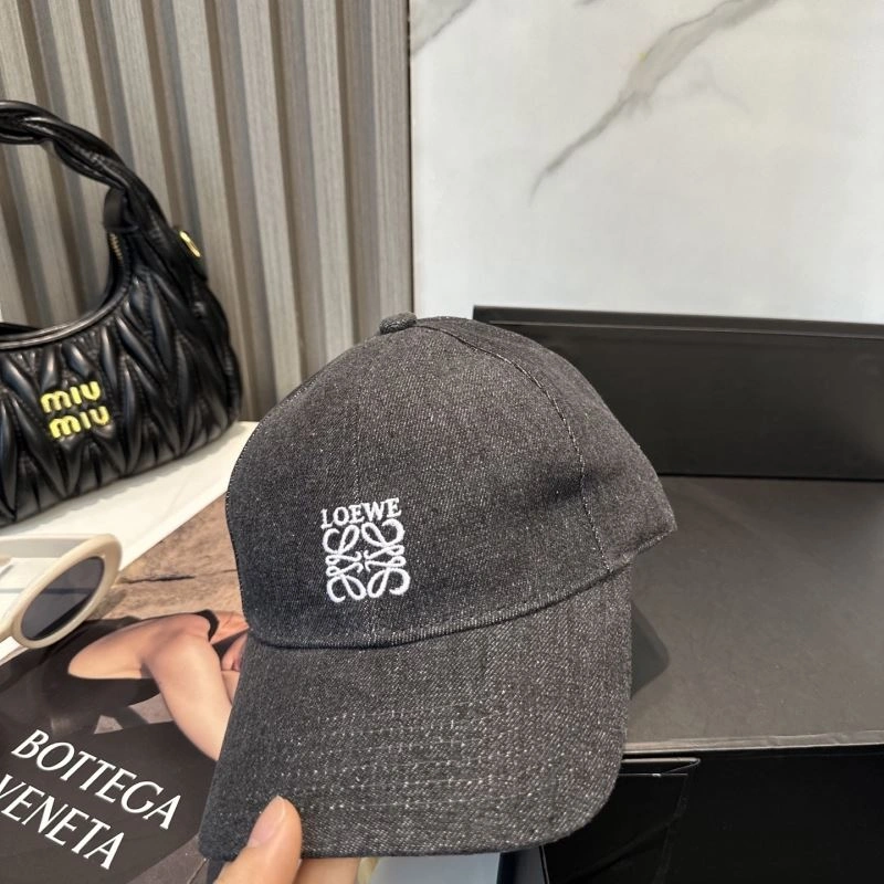 TravelReady Loewe Caps 258426