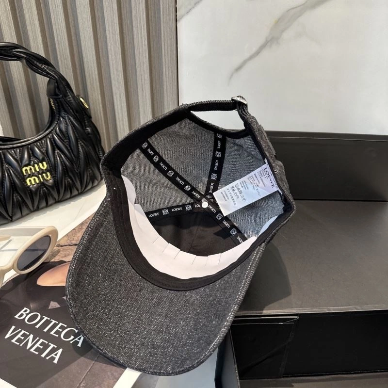 TravelReady Loewe Caps 258426