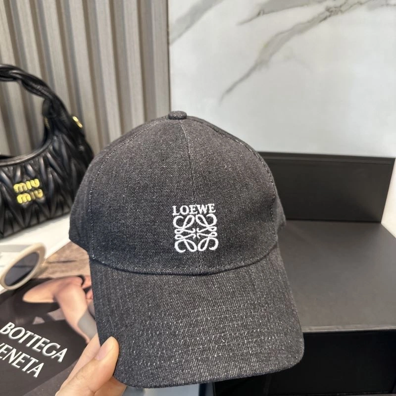 TravelReady Loewe Caps 258426