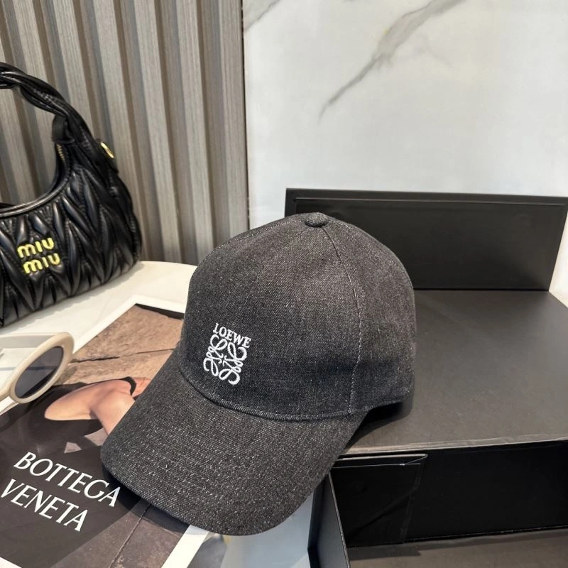 TravelReady Loewe Caps 258426