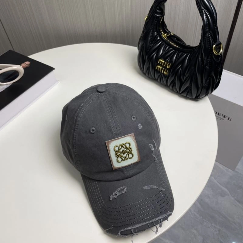 Sophisticated Loewe Caps 258402