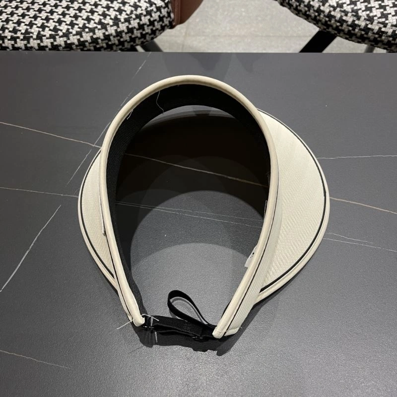 FreshLook Loewe Caps 261959