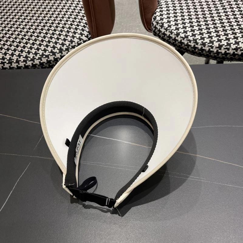 FreshLook Loewe Caps 261959