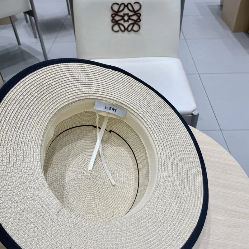 Trendsetting Loewe Caps 261958