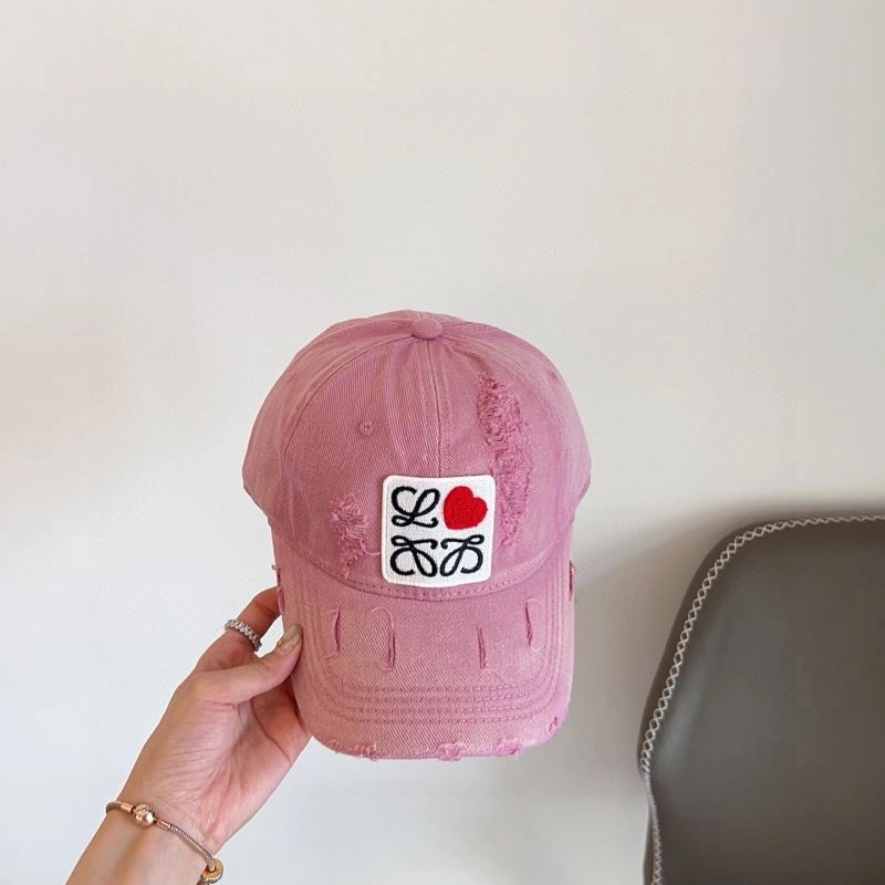 Trendsetting Loewe Caps 261934