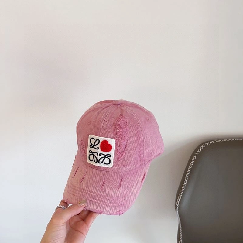 Trendsetting Loewe Caps 261934