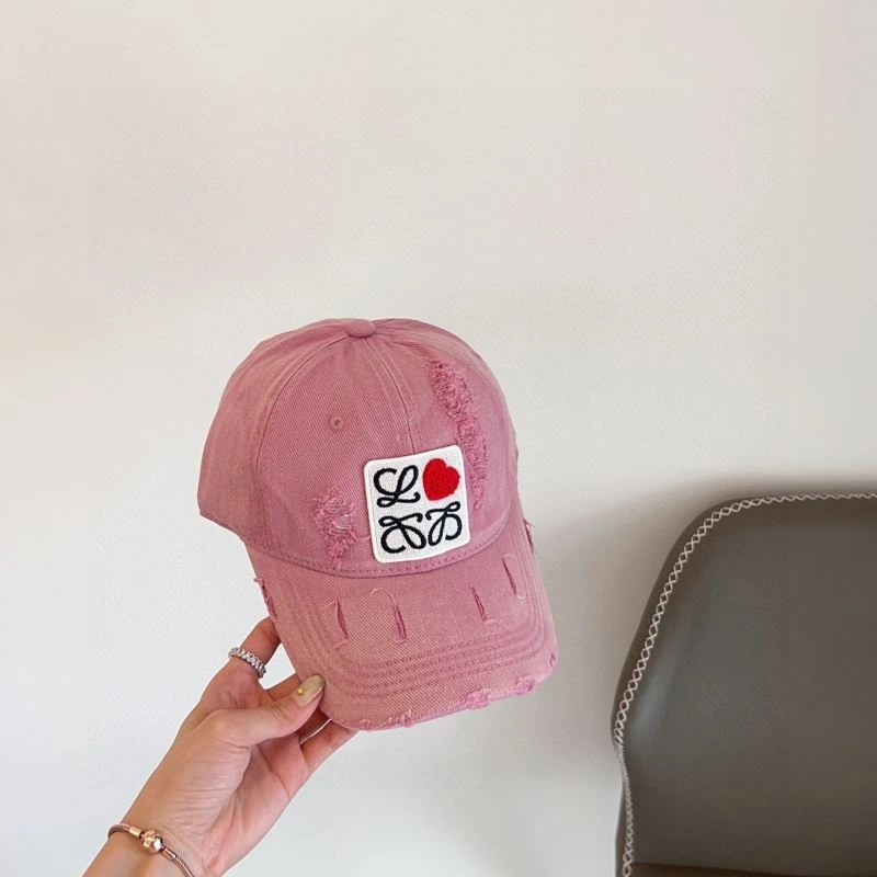 Trendsetting Loewe Caps 261934