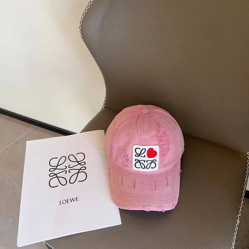 Trendsetting Loewe Caps 261934