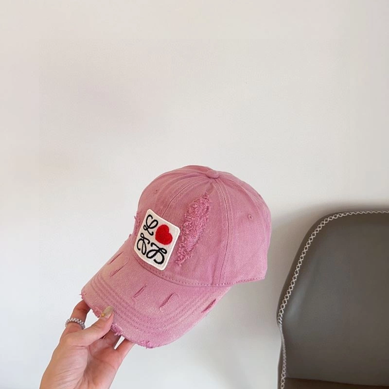 Trendsetting Loewe Caps 261934