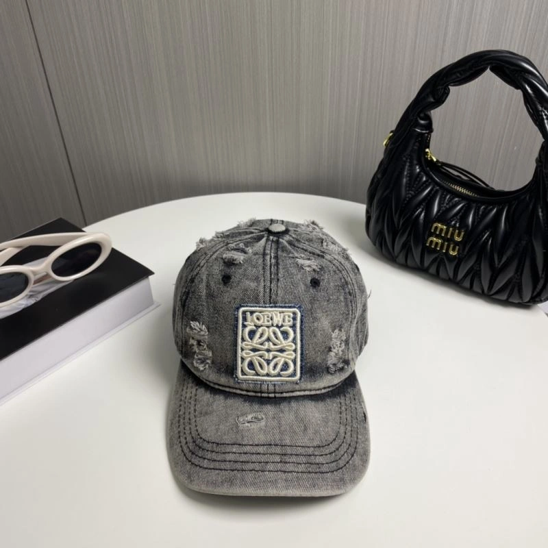 Sporty Loewe Caps 261923