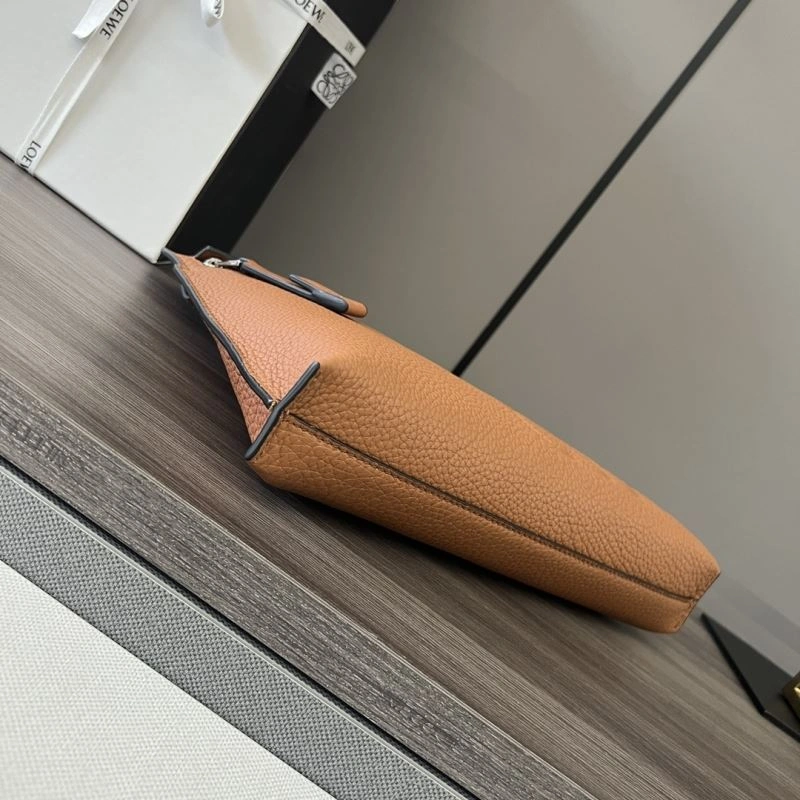 Practical Loewe Clutch Bags 77427