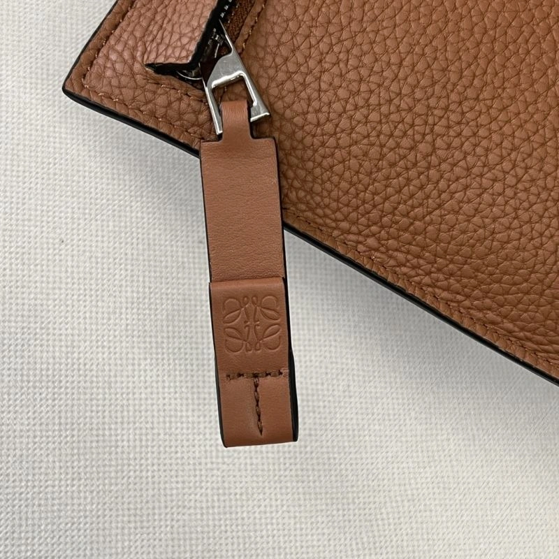 Practical Loewe Clutch Bags 77427