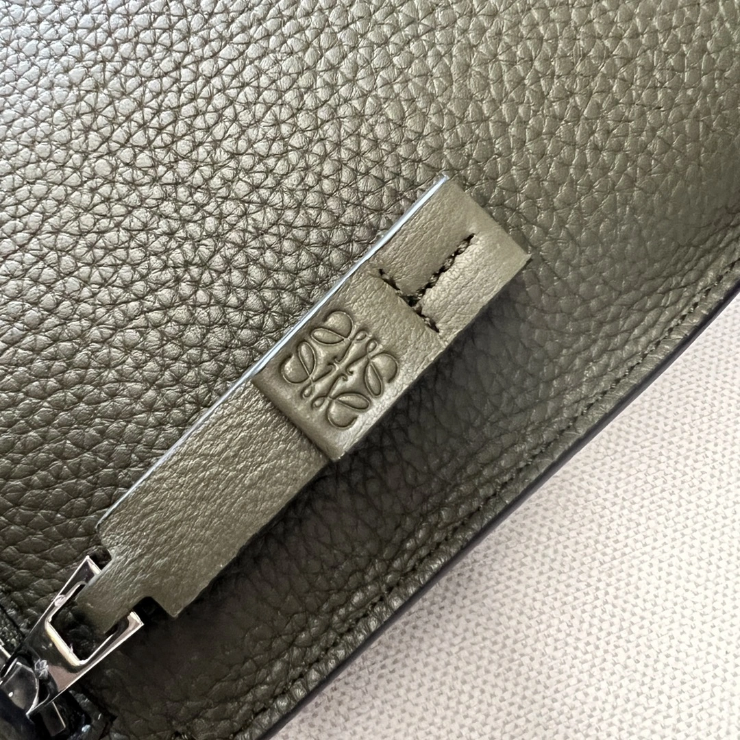 Loewe Clutch Bags Tailored 72185