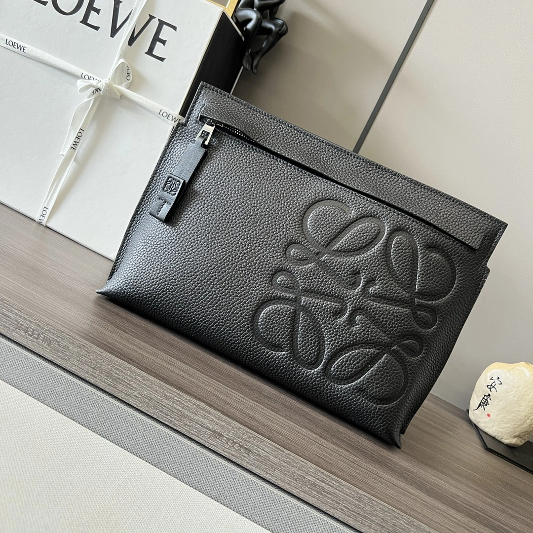 Sleek Loewe Clutch Bags 72188