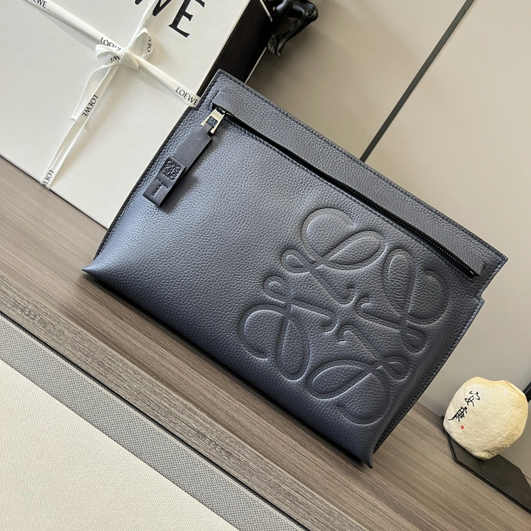 Trendy Loewe Clutch Bags 72183