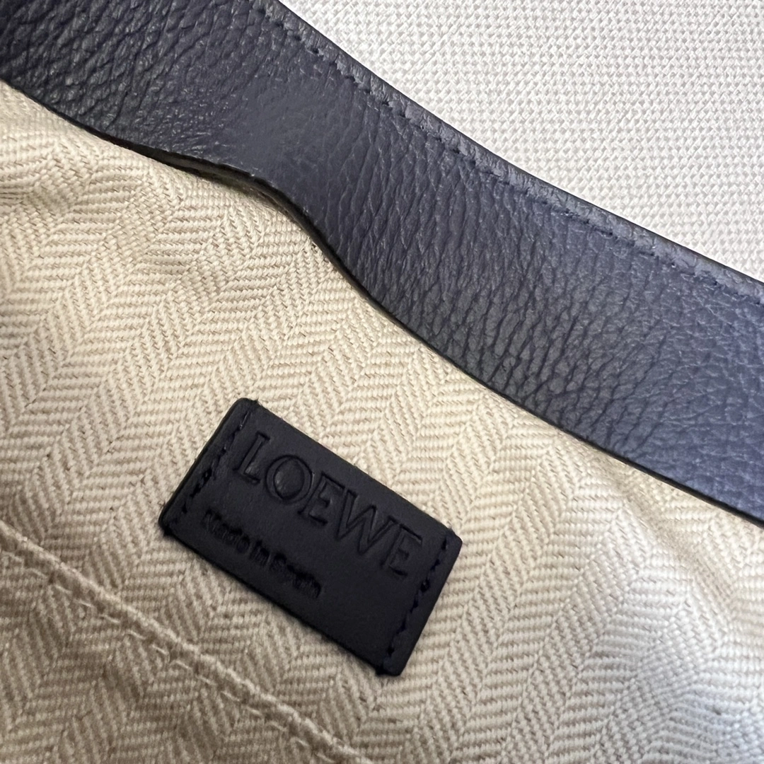 Trendy Loewe Clutch Bags 72183