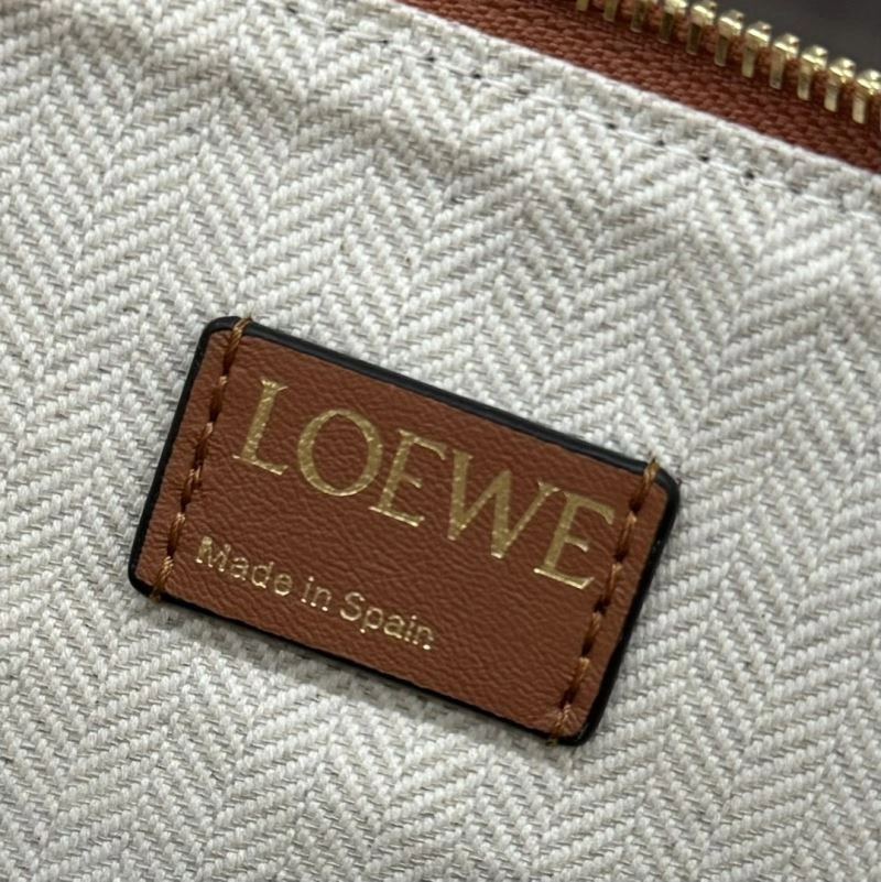 WrinkleFree Loewe Clutch Bags 61683