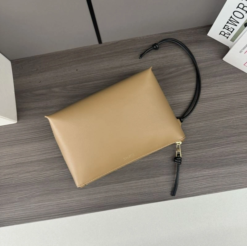 Loewe Clutch Bags Versatile 61681