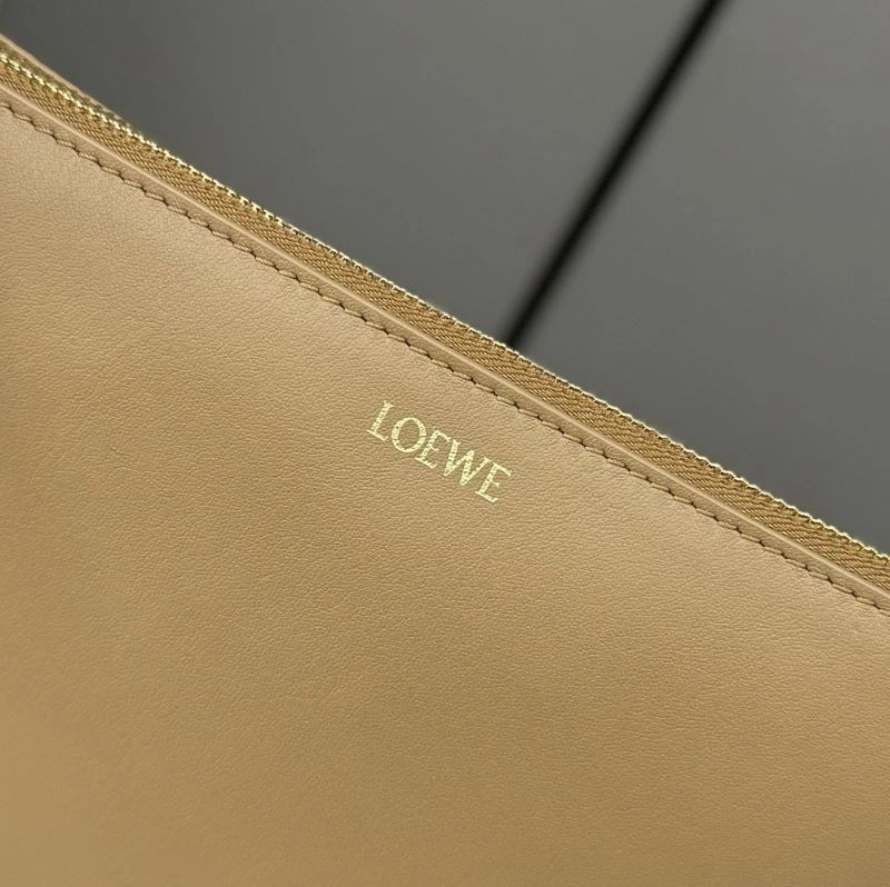 Loewe Clutch Bags Versatile 61681