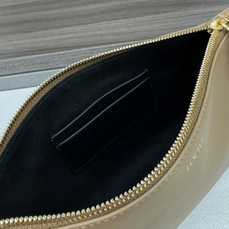 Loewe Clutch Bags Versatile 61681