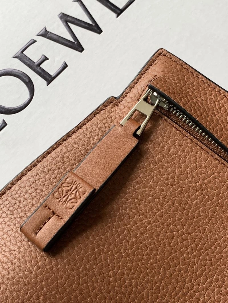 Loewe Clutch Bags ComfortFit 77539