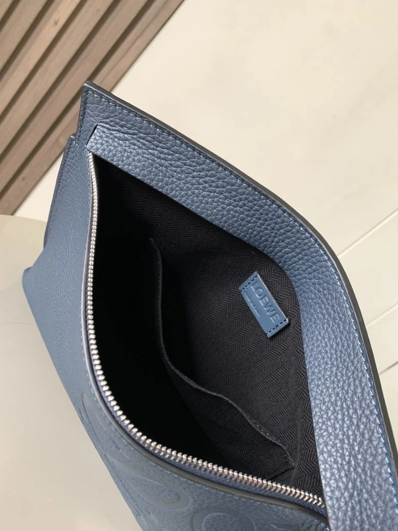 Versatile Loewe Clutch Bags 77540