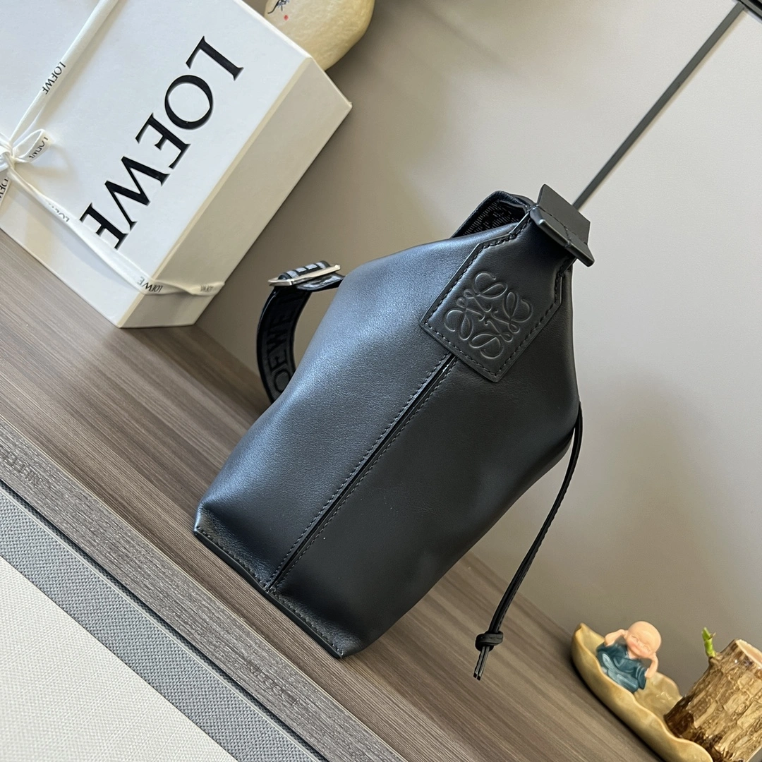 Loewe Cubi Bags Trendsetting 72180