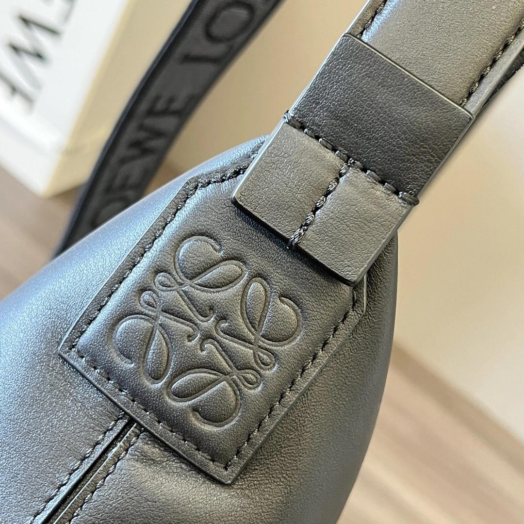Loewe Cubi Bags Trendsetting 72180