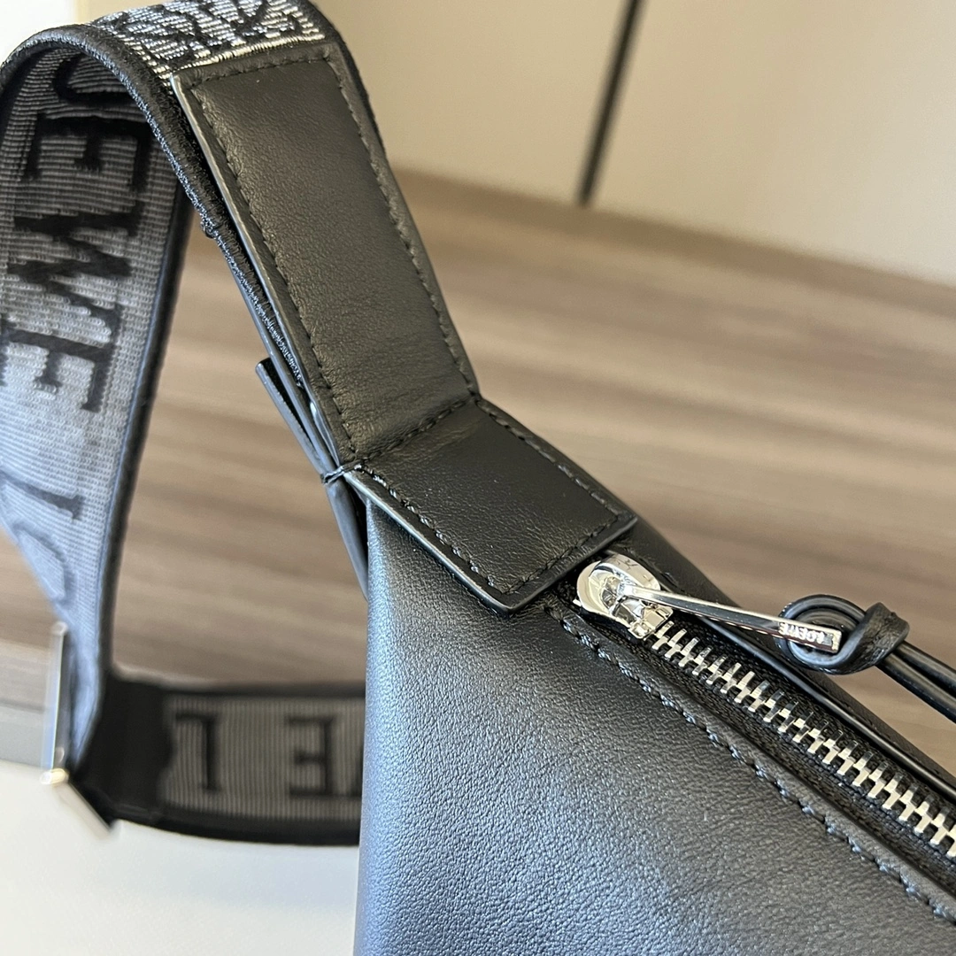 Loewe Cubi Bags Trendsetting 72180