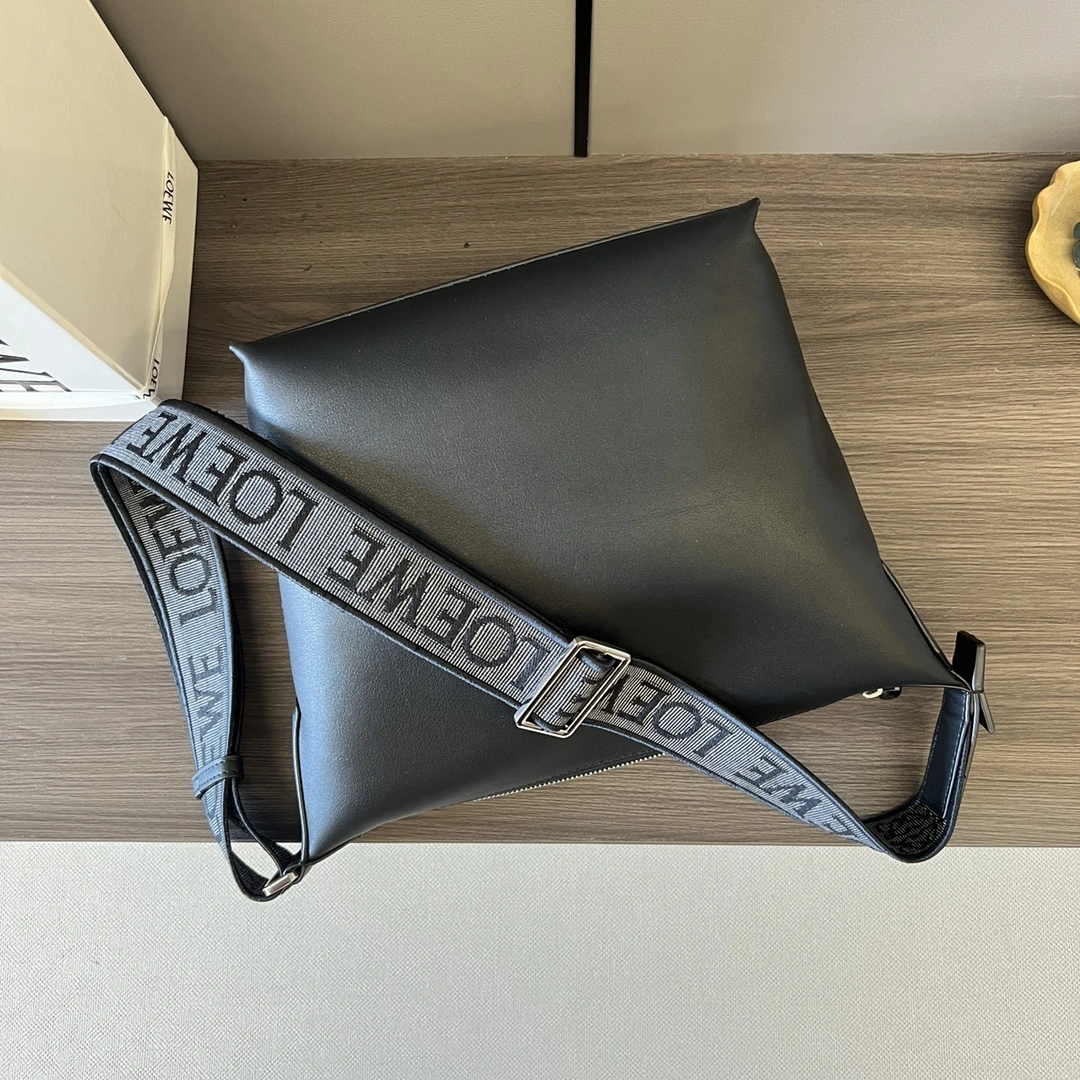 Loewe Cubi Bags Trendsetting 72180
