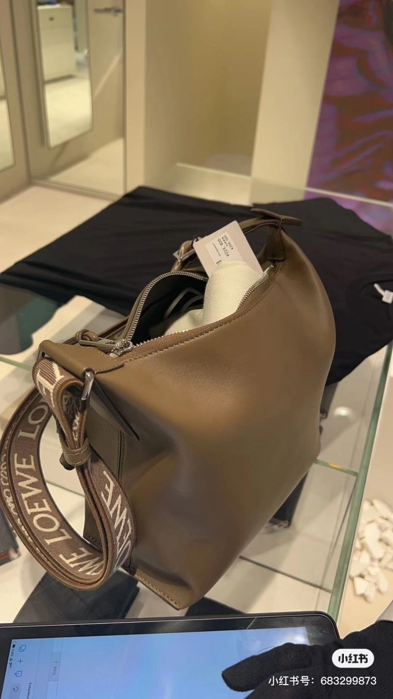 Sporty Loewe Cubi Bags 61695