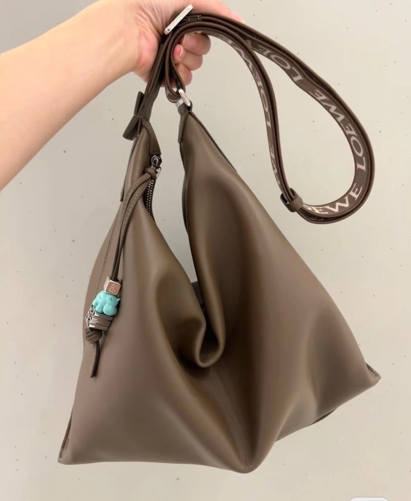 Sporty Loewe Cubi Bags 61695