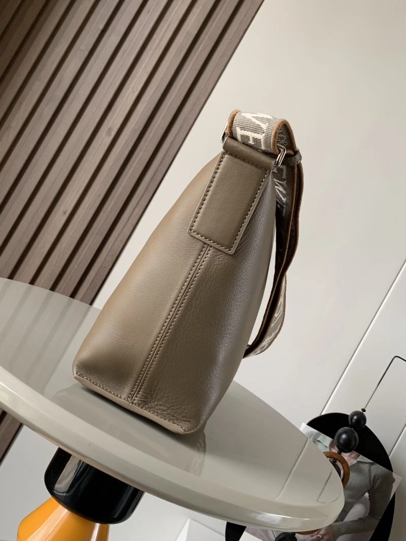FashionForward Loewe Cubi Bags 73256