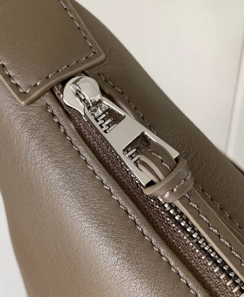FashionForward Loewe Cubi Bags 73256