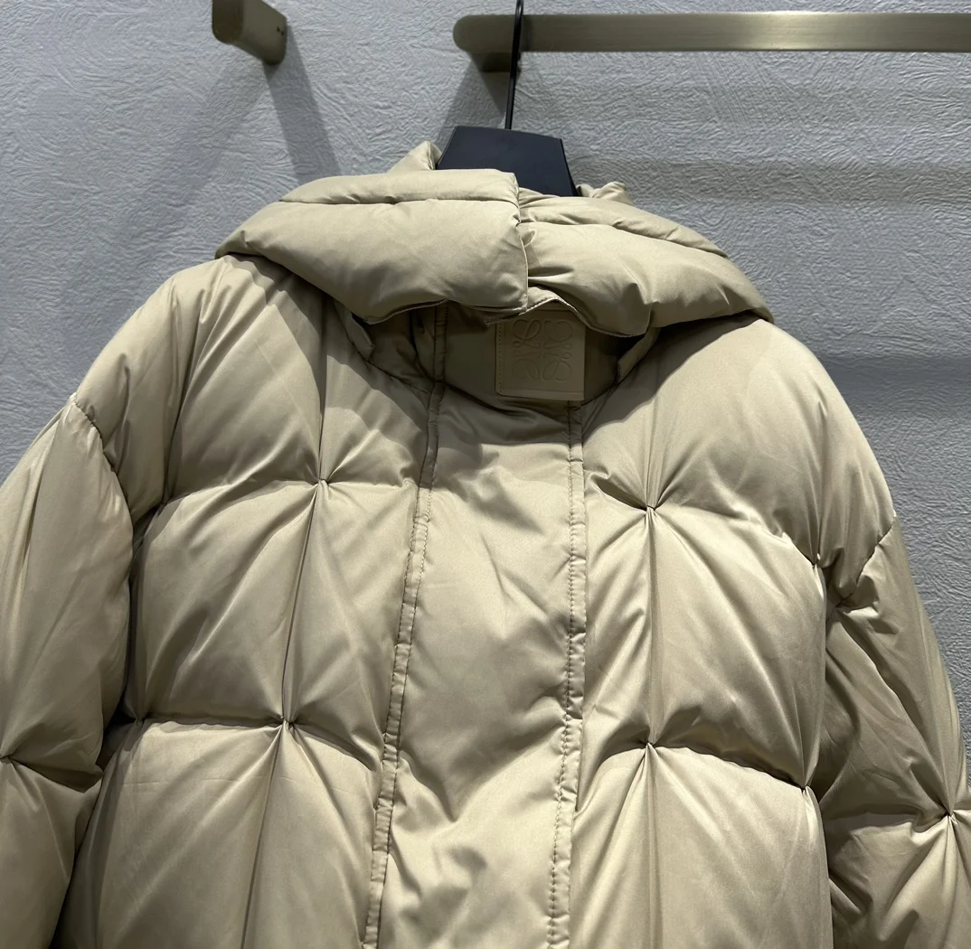 Sustainable Loewe Down Jackets 165490