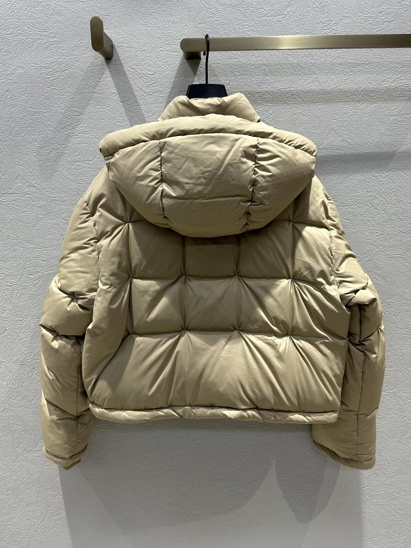 Sustainable Loewe Down Jackets 165490