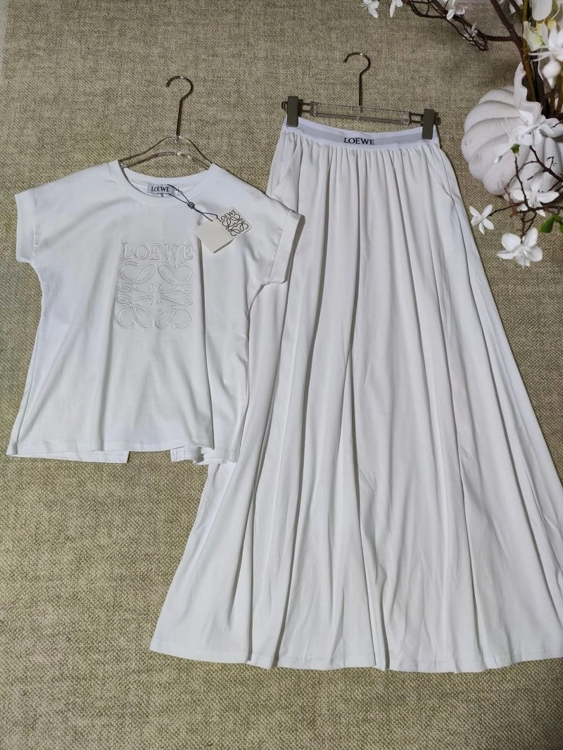 Chic Loewe Dress Suits 154983