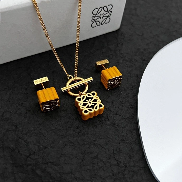 Chic Loewe Earrings 212589