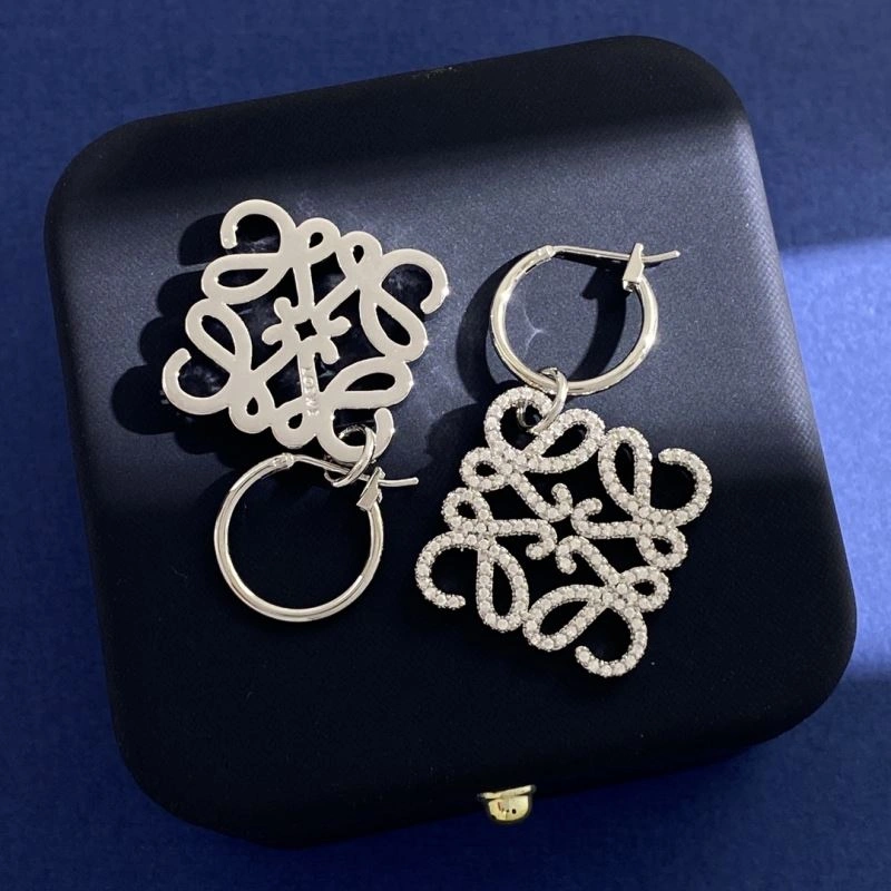 Trendsetting Loewe Earrings 211947