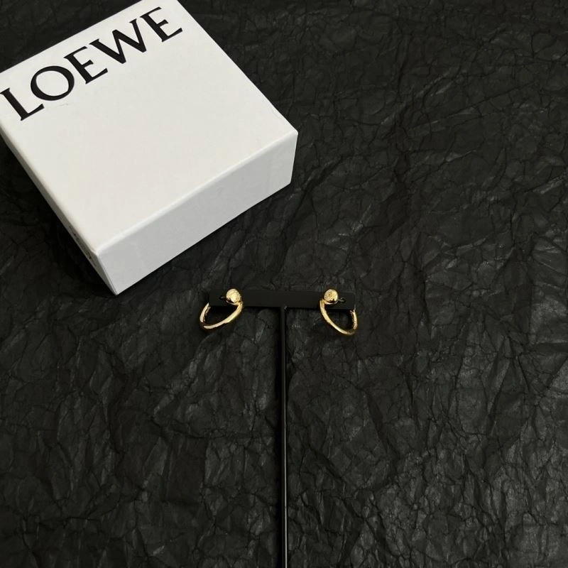 UrbanChic Loewe Earrings 210616