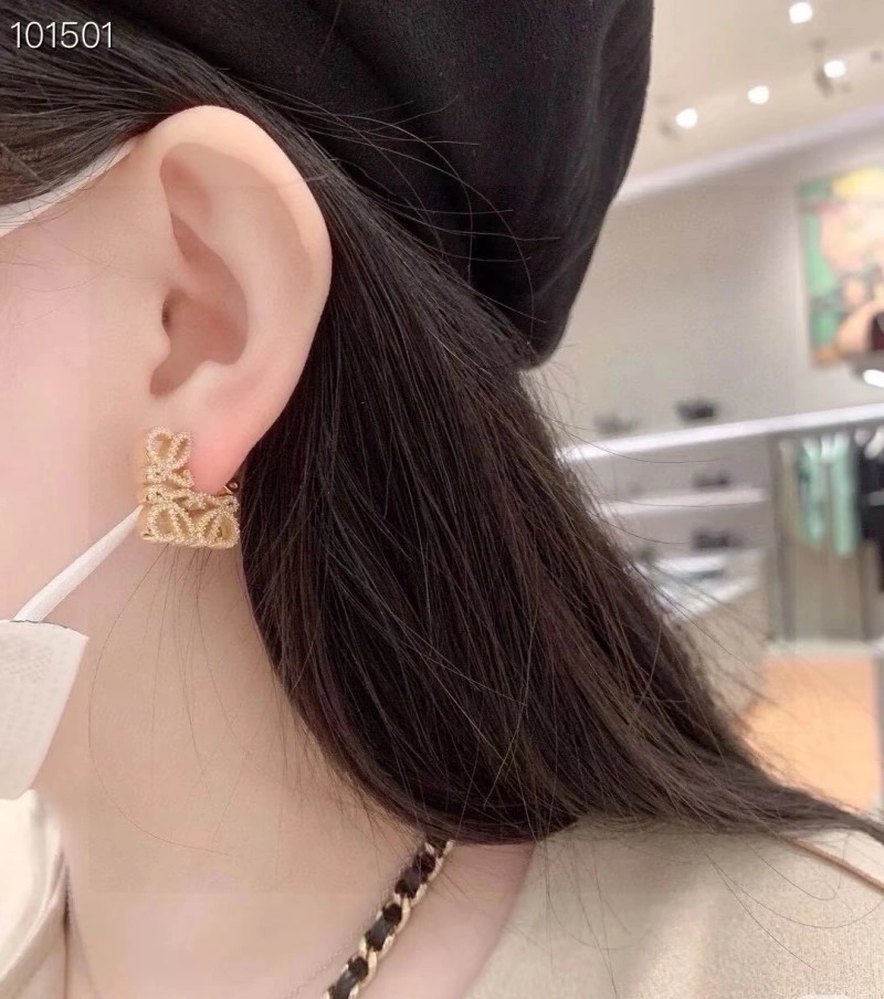 UrbanStyle Loewe Earrings 208655